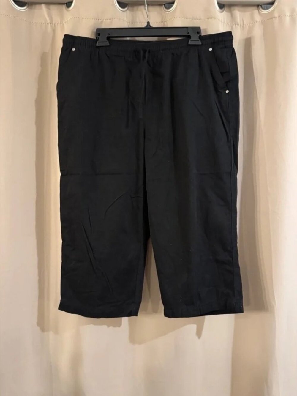 Women’s Breckenridge Black Capris